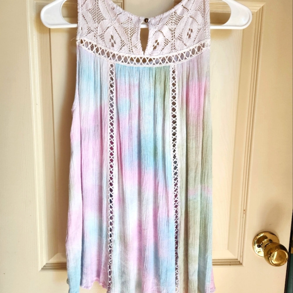 Tiedye Tanktok with lace
